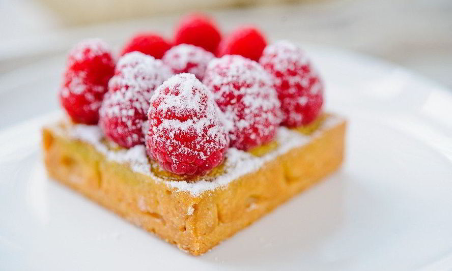 Рецепт тарталетка с малиной и фисташковым фланом