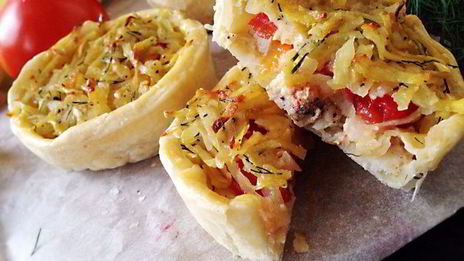 тарталетки пикничок с курицей и овощами