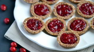 Тарталетки с брусникой