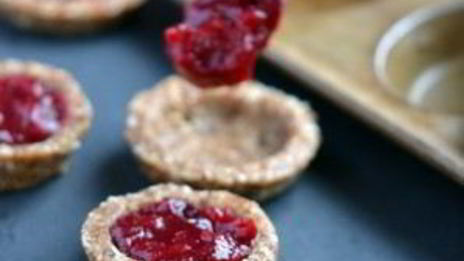 тарталетки с брусникой