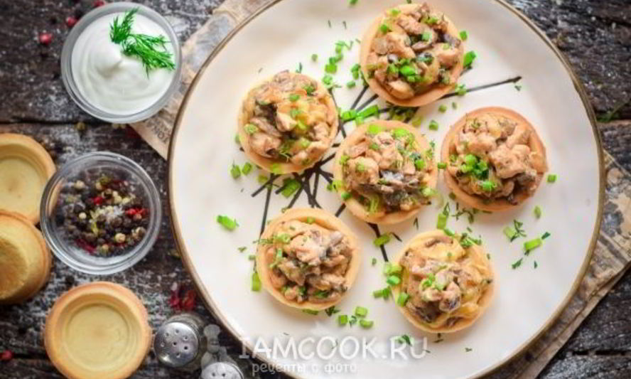 Рецепт тарталетки с грибами, курицей и сливками