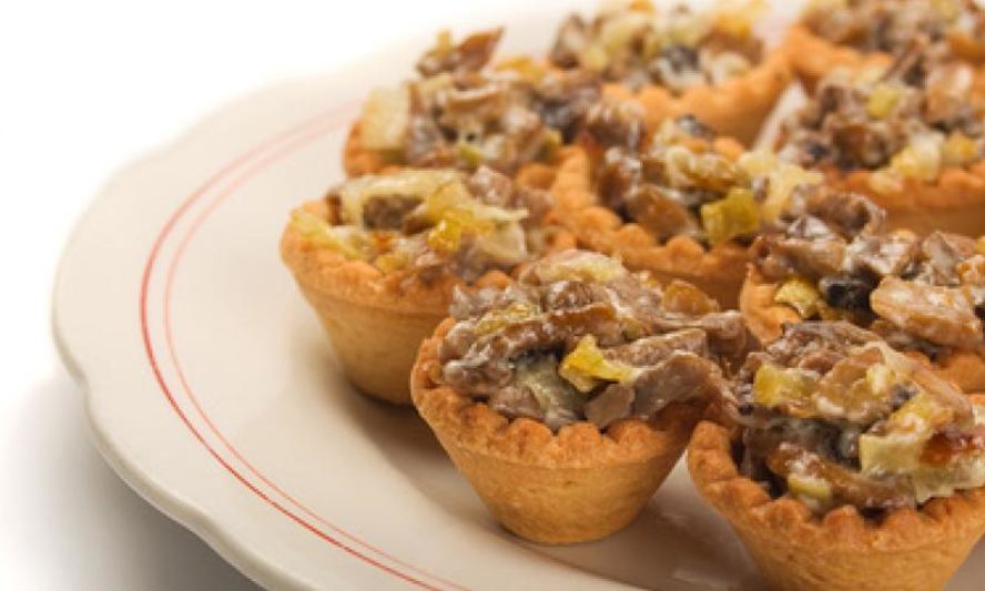 Рецепт тарталетки с грибами, сыром и овощами