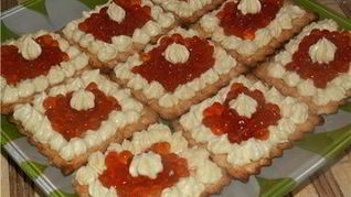 Тарталетки с икрой