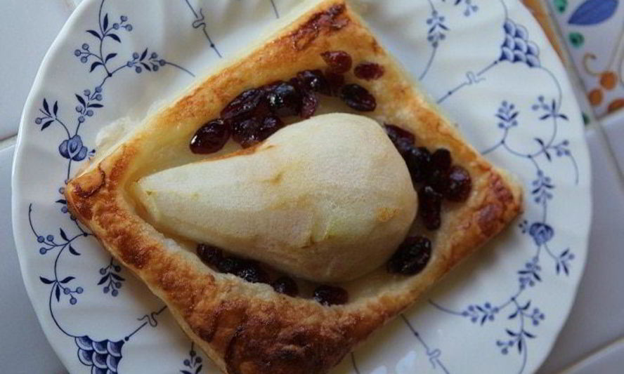 Рецепт тарталетки с карамелизированной грушей и клюквой