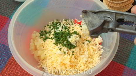 тарталетки с крабовыми палочками