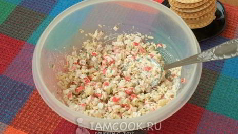 тарталетки с крабовыми палочками