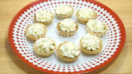 тарталетки с красной икрой