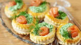 Тарталетки с лососем