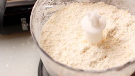 тарталетки с песто и креветками