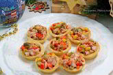 Тарталетки с салатом из тунца