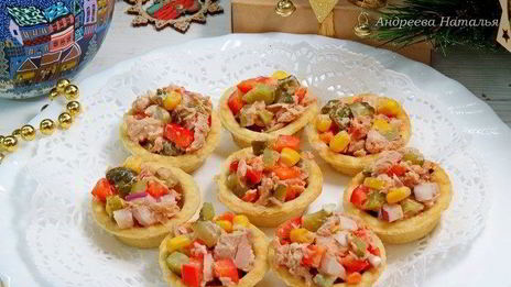 тарталетки с салатом из тунца