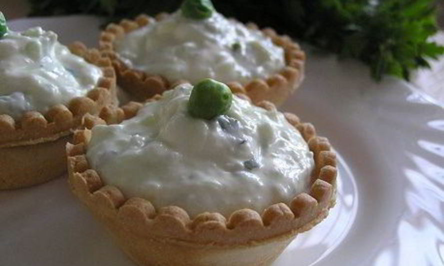 Рецепт тарталетки с сырным кремом и мятой