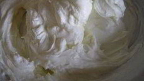 тарталетки с сырным кремом и мятой