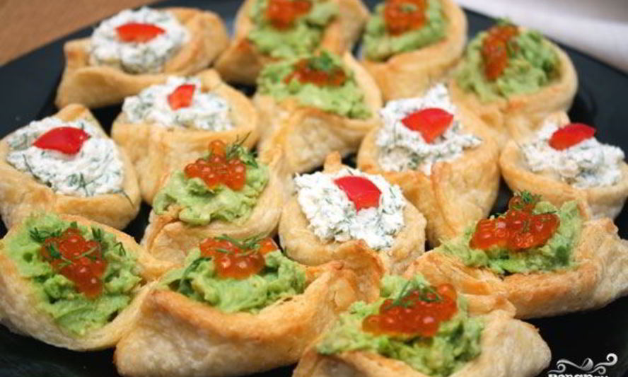 Рецепт тарталетки с сыром и чесноком