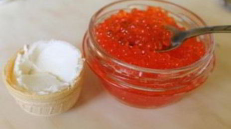 тарталетки с сыром и икрой