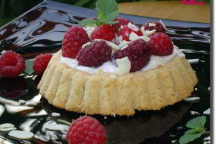 Тарталетки с творожным кремом и малиной