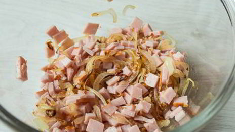 тарталетки с ветчиной и луком