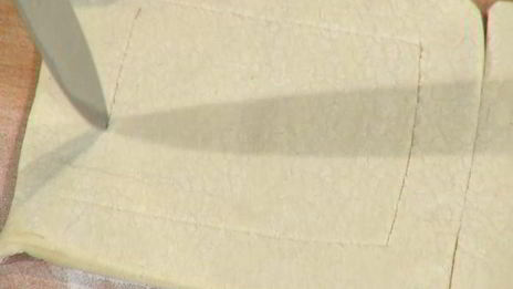 тарталетки с яблоками и голубикой