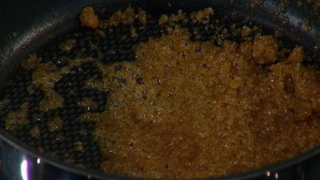 тарталетки с яблоками и голубикой