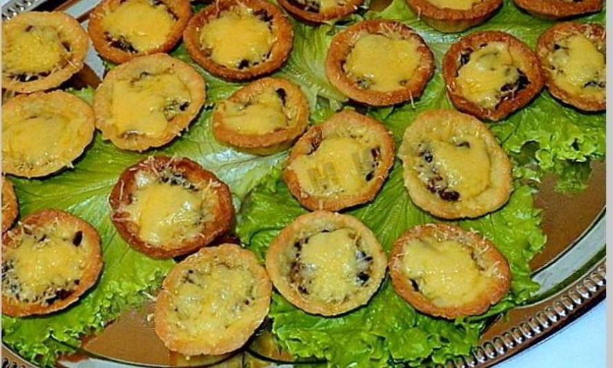 Рецепт творожные тарталетки с грибами и сыром
