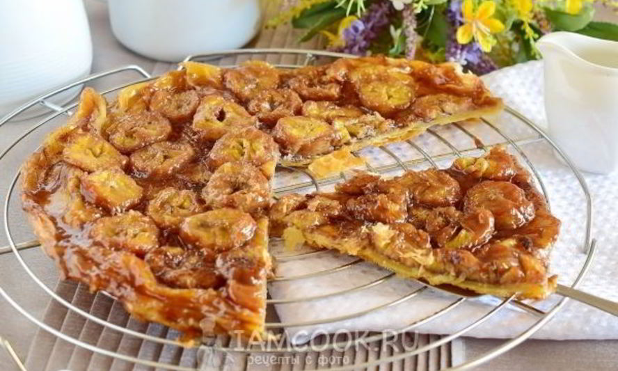 Рецепт банановый тарт-татен на слоеном тесте