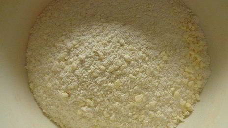 грушевый тарт под миндально-ванильным кремом