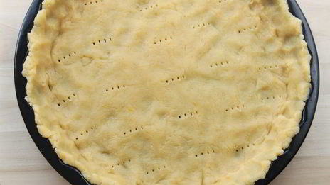 миндальный тарт с черной смородиной