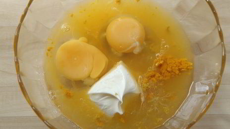 миндальный тарт с черной смородиной