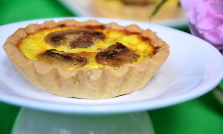 Рецепт мини тарты с грибами и пармезаном