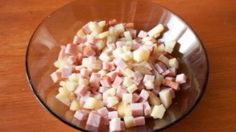 мини-тарты с картофелем и ветчиной