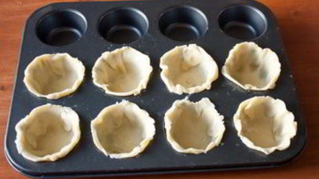 мини-тарты с картофелем и ветчиной