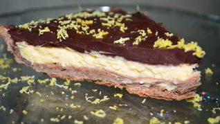 Нежный лимонно-шоколадный тарт