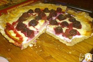 Овсяный тарт с ежевикой