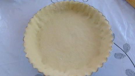 сметанный тарт с вишней и вином