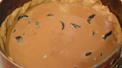 тарт с черносливом и нежнейшим шоколадным ганашем