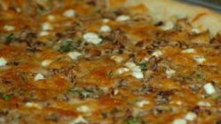 Тарт с грибами и козьим сыром