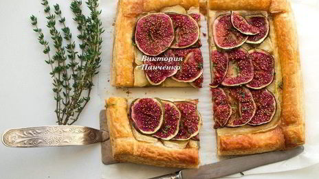 тарт с инжиром и сыром бри