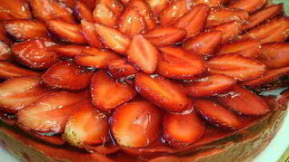 Тарт с клубникой и белым шоколадом