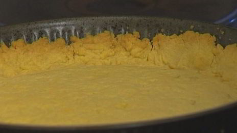 тарт с малиной и миндалем