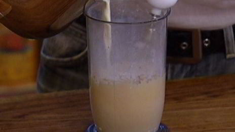 тарт с малиной и миндалем