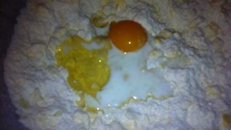 тарт с томатами и карамельным луком