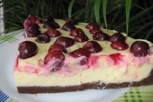 Тарт с творогом и вишней