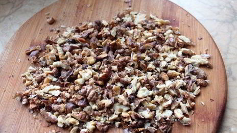 тарт с вишней и грецкими орехами