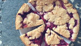 Тарт с вишней