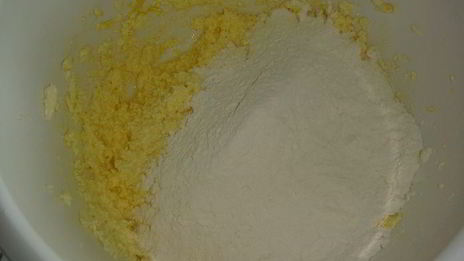 тарт с заварным кремом и малиновым желе