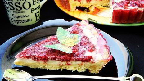 тарт с заварным кремом и малиновым желе