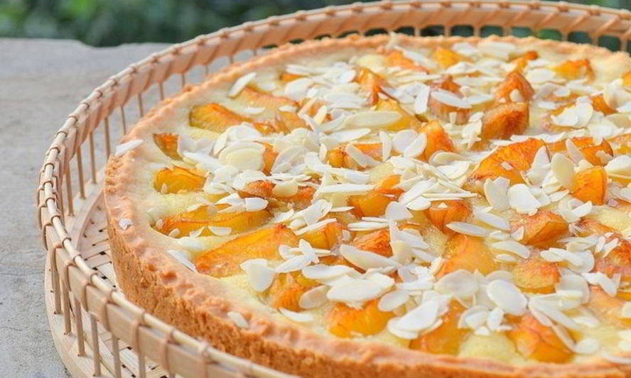 Рецепт тарт со сливами и миндалем