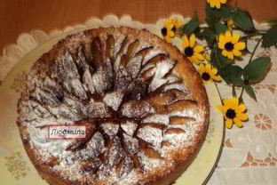 Тарт со сливами