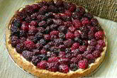 Ягодный тарт с франжипаном и лимонным кремом