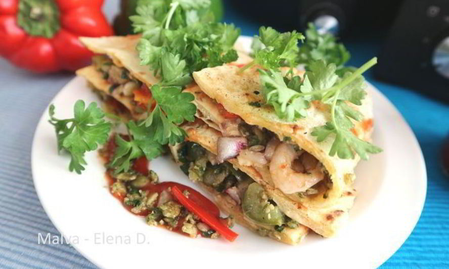 Рецепт тортилья с перцем, креветками и песто из тыквенных семечек